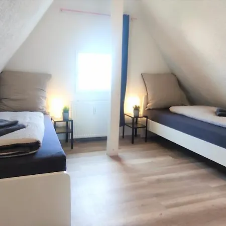 Daire Moderne Monteurwohnung Fuer 6 Personen Bei Villingen-schwenningen, Tv, Einzelbetten, Wlan, Bettwaesche, Handtuecher Inklusive - Tr01 *