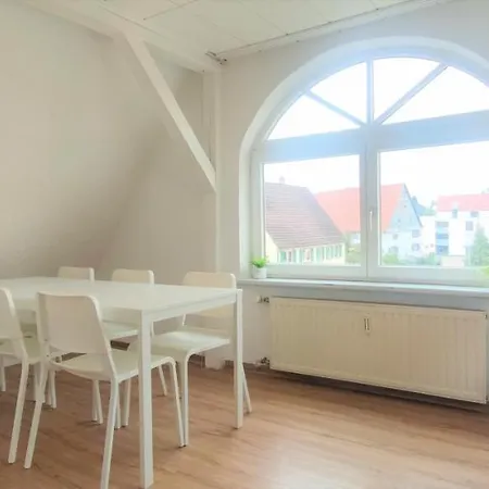 Moderne Monteurwohnung Fuer 6 Personen Bei Villingen-schwenningen, Tv, Einzelbetten, Wlan, Bettwaesche, Handtuecher Inklusive - Tr01